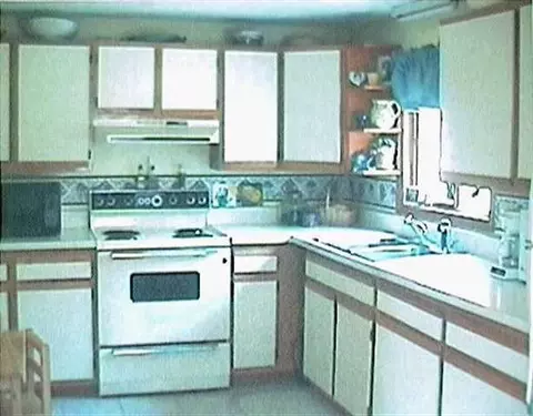 345 Maple Ave, Selkirk, NY 12158 photo 2
