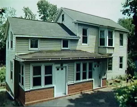 30 Old River Rd, Glenmont, NY 12077 photo 1