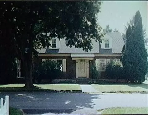 11 Mellon Ave, Troy, NY 12180 photo 1