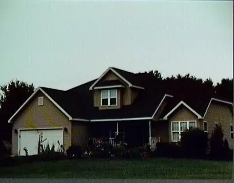 2 Carlyle Ter, Saratoga Springs, NY 12866 photo 1