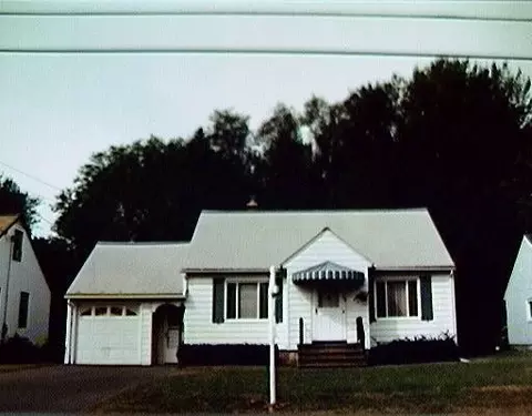 1034 Eugene Dr, Schenectady, NY 12303 photo 1