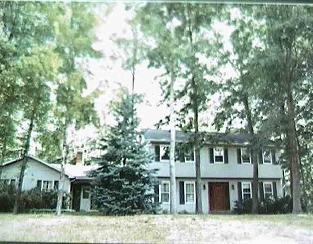 2147 Lynnwood Dr, Schenectady, NY 12309 photo 1