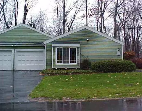 14 Spruce Ct, Delmar, NY 12054 photo 1