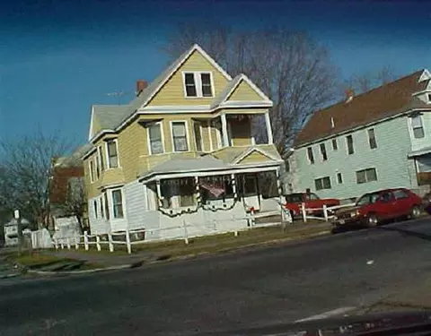 102 Mcclellan St, Schenectady, NY 12304 photo 1