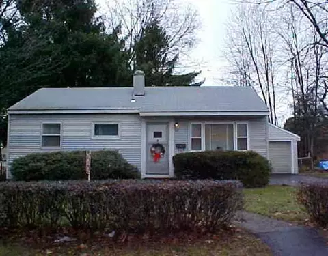 529 Chiswell St, Schenectady, NY 12304 photo 1