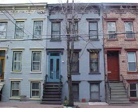 9 Irving St, Albany, NY 12202 photo 1