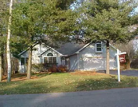105 Cambridge Ct, Schenectady, NY 12303 photo 1
