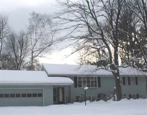 10 Hartwood Rd, Delmar, NY 12054 photo 1
