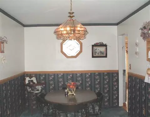 675 Delaware Ave, Delmar, NY 12054 photo 2