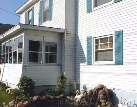 328 Perry St, Schenectady, NY 12306 photo 5
