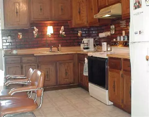 328 Perry St, Schenectady, NY 12306 photo 6