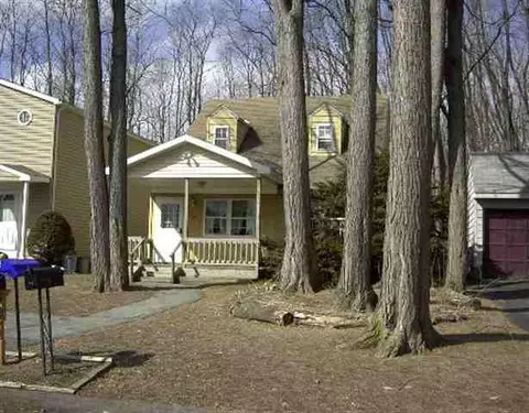 135 Donald Ave, Schenectady, NY 12304 photo 1