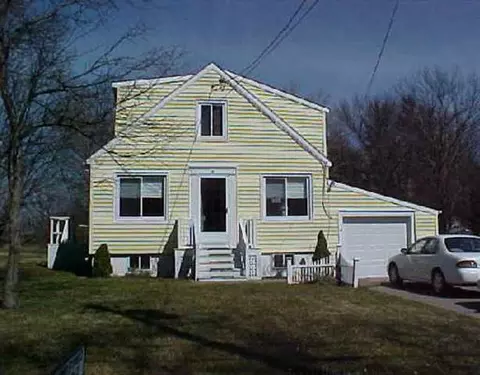 39 Kenwood Ave, Glenmont, NY 12077 photo 1