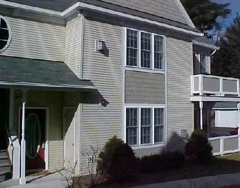 302 Mallards Pond Ln, Schenectady, NY 12303 photo 1