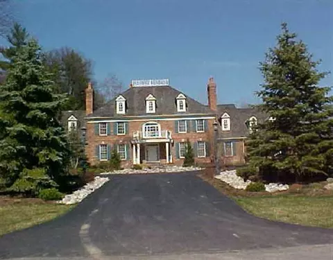 48 Devonshire Dr, Slingerlands, NY 12159 photo 1