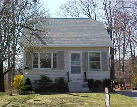 24 Kenaware Ave, Delmar, NY 12054 photo 1