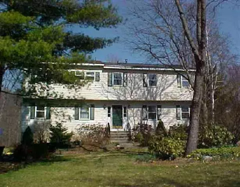 11 Middlesex Dr, Slingerlands, NY 12159 photo 1