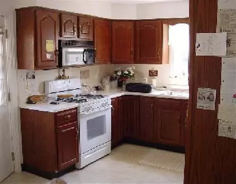 7 Pine St, Delmar, NY 12054 photo 3
