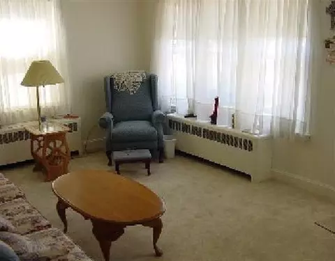 7 Pine St, Delmar, NY 12054 photo 2
