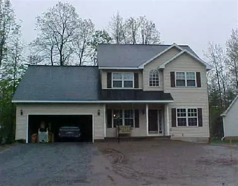 8 Springfield Blvd, Mechanicville, NY 12118 photo 1