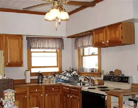 1037 Phoenix Ave, Schenectady, NY 12308 photo 9