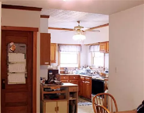 1037 Phoenix Ave, Schenectady, NY 12308 photo 2