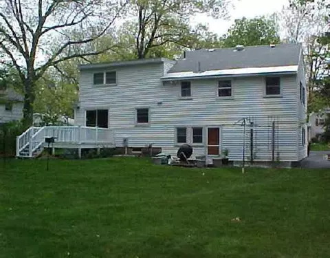 38 Cedar Ln, Schenectady, NY 12302 photo 3