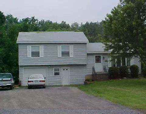 934 S Kelly Rd, Schenectady, NY 12306 photo 1
