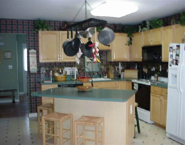 10 Willowbrook Ter, Clifton Park, NY 12065 photo 4