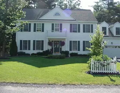 10 Willowbrook Ter, Clifton Park, NY 12065 photo 1