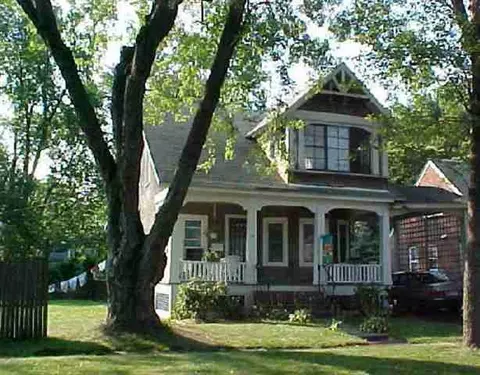 70 Eastholm Rd, Schenectady, NY 12304 photo 1