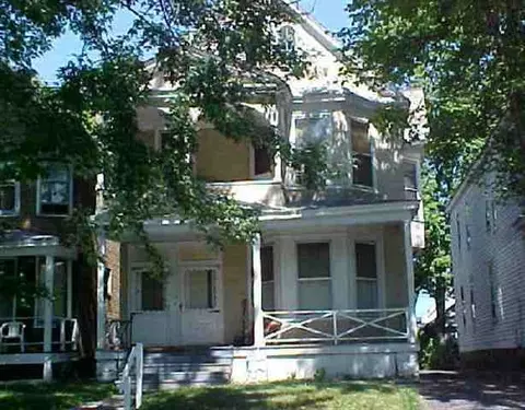 431 Mcclellan St, Schenectady, NY 12304 photo 1