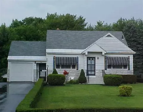 347 E Campbell Rd, Schenectady, NY 12303 photo 1