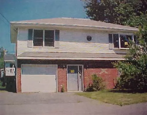 105 Dewitt Ave, Schenectady, NY 12304 photo 1