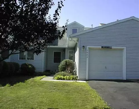 7044 Suzanne Ln, Schenectady, NY 12303 photo 1