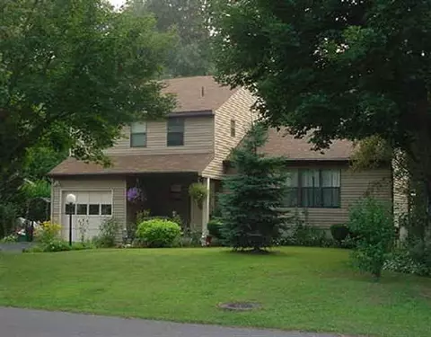 71 Jefferson Rd, Glenmont, NY 12077 photo 1