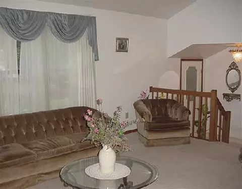 71 Jefferson Rd, Glenmont, NY 12077 photo 4