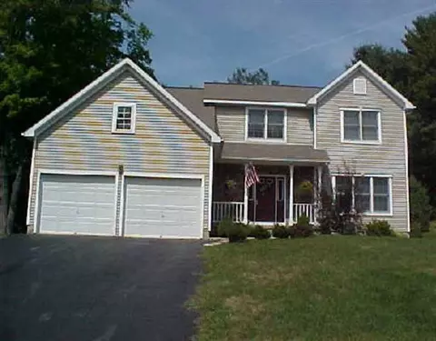 17 Crystal Ln, Delmar, NY 12054 photo 1