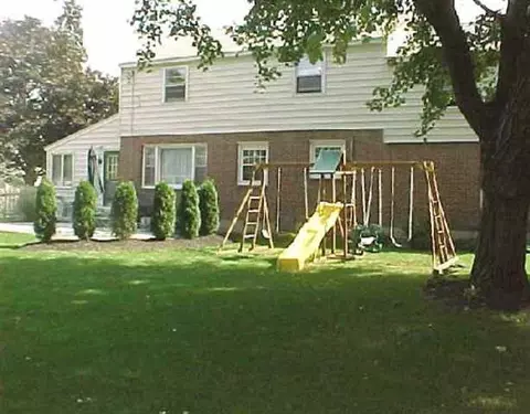 15 Heldervue Ave, Slingerlands, NY 12159 photo 2