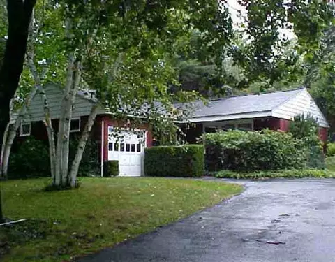 37 Groesbeck Pl, Delmar, NY 12054 photo 1