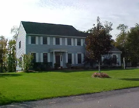 718 Sachem Cir, Slingerlands, NY 12159 photo 1