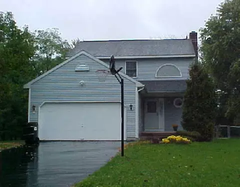 10 Hoyt Ave, Glenmont, NY 12077 photo 1