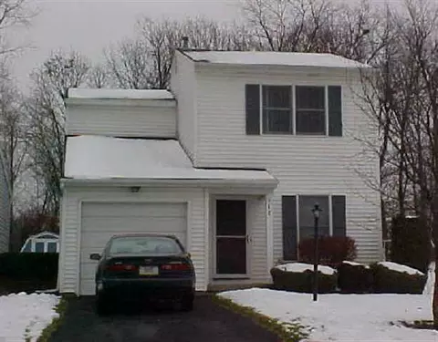 16 Crowsnest Ct, Waterford, NY 12188 photo 1