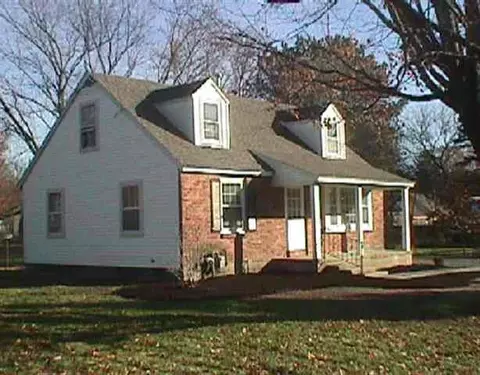 5 Sutherland Dr, Schenectady, NY 12302 photo 2