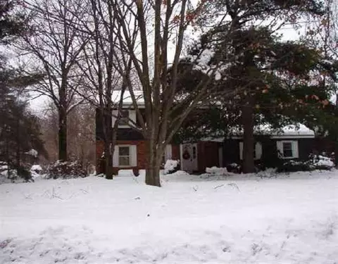 34 Chapel Ln, Glenmont, NY 12077 photo 1
