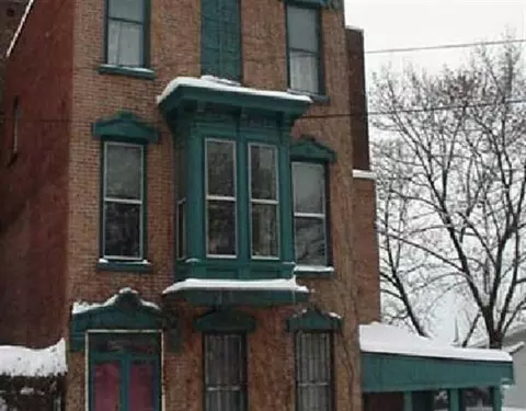 2 Eagle St, Troy, NY 12180 photo 1