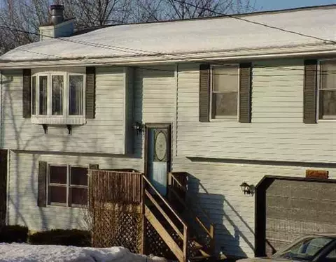 901 Hillside Ave, Schenectady, NY 12308 photo 1