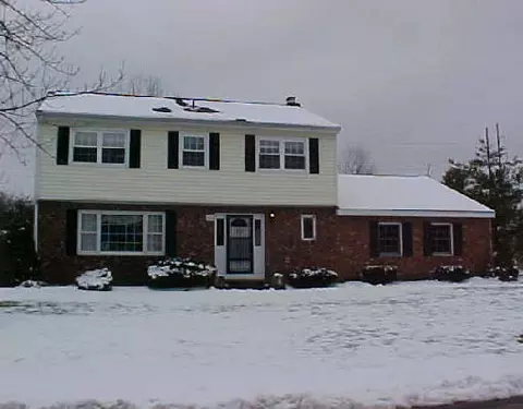 16 Sheffield Dr, Delmar, NY 12054 photo 1