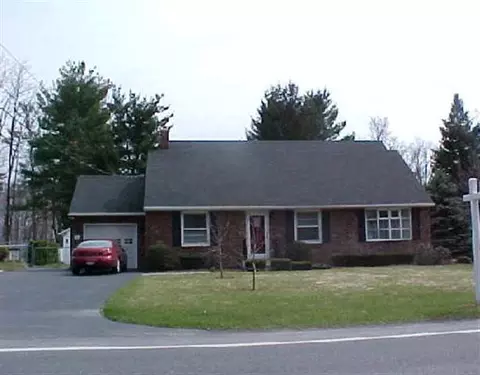 732 Feura Bush Rd, Delmar, NY 12054 photo 1