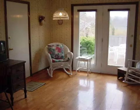 6064 Johnston Rd, Slingerlands, NY 12159 photo 2